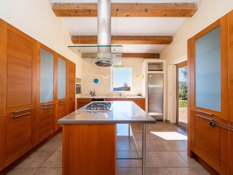 Villa for Sale in Tourrettes Sur Loup, Vence, St. Paul Area 10