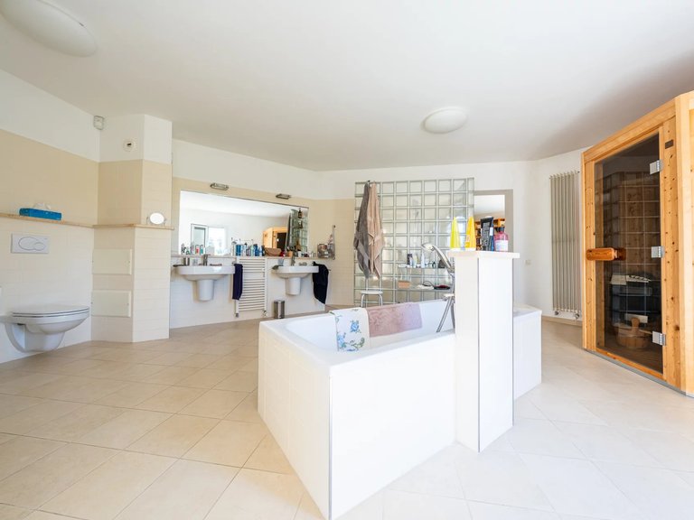 Villa for Sale in St Paul, Vence, St. Paul Area 12