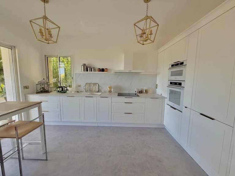 Villa for Sale in Tourrettes Sur Loup, Vence, St. Paul Area 16