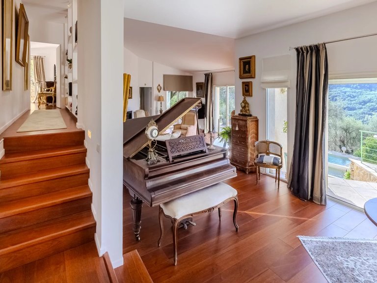 Villa for Sale in Tourrettes Sur Loup, Vence, St. Paul Area 8