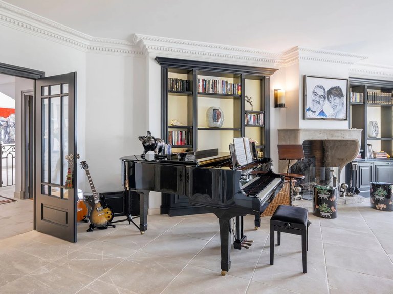 Villa for Sale in Cannes, Cannes Area 11