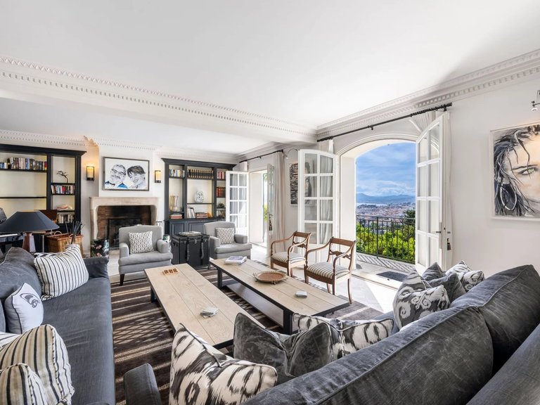 Villa for Sale in Cannes, Cannes Area 13