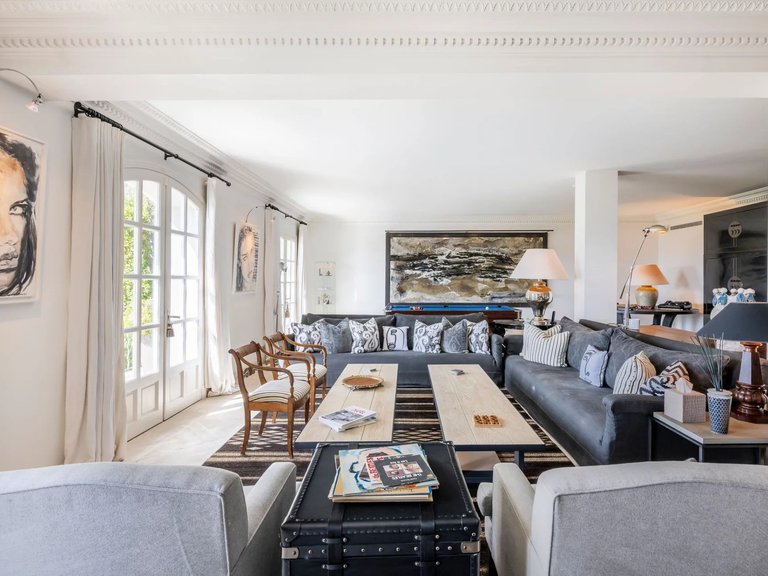 Villa for Sale in Cannes, Cannes Area 15