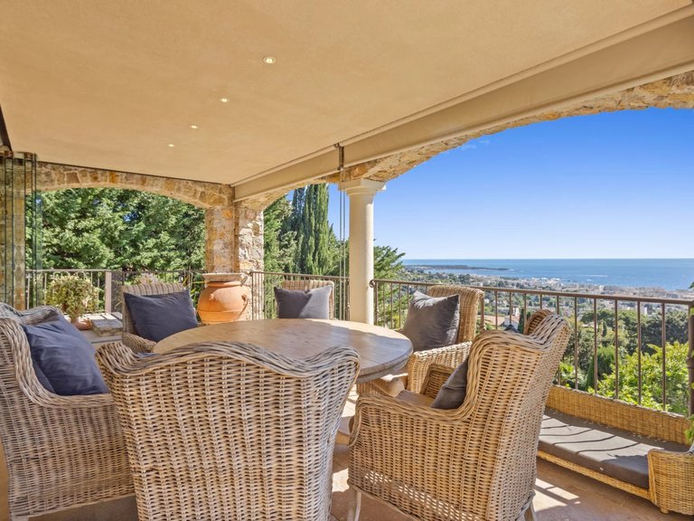 Villa for Sale in Cannes, Cannes Area 6