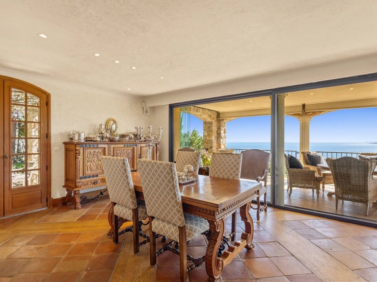 Villa for Sale in Cannes, Cannes Area 10