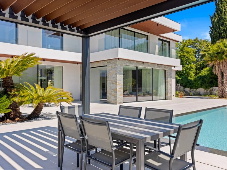 Villa for Sale in Antibes, Antibes Area 6