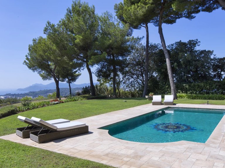 Villa for Sale in Le Cannet, Cannes Area 14