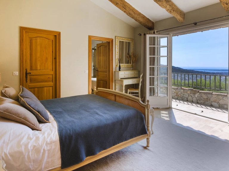 Villa for Sale in Le Cannet, Cannes Area 15