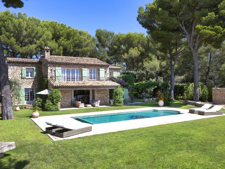 Villa for Sale in Le Cannet, Cannes Area 4