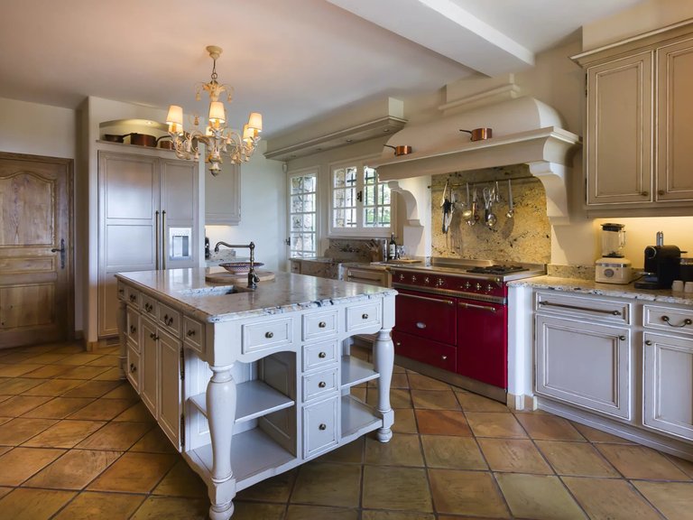 Villa for Sale in Le Cannet, Cannes Area 10