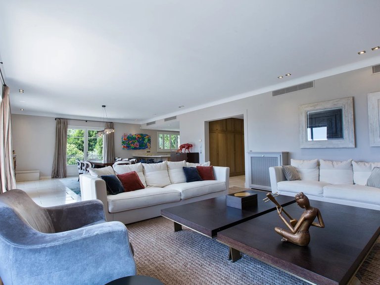 Villa for Sale in Cannes, Cannes Area 13