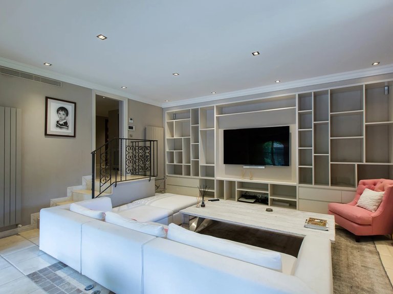 Villa for Sale in Cannes, Cannes Area 20