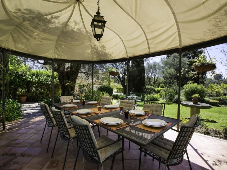 Villa for Sale in Grasse, Mougins, Valbonne, Grasse Area 13