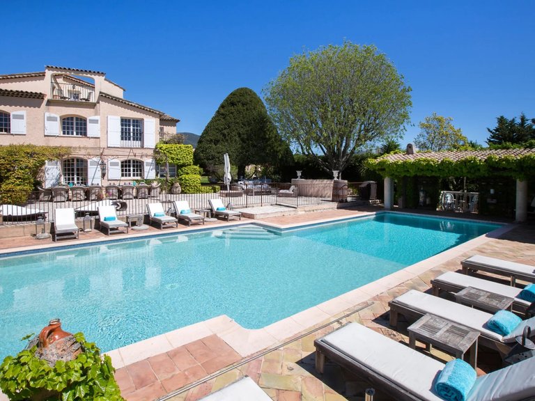 Villa for Sale in Grasse, Mougins, Valbonne, Grasse Area 18