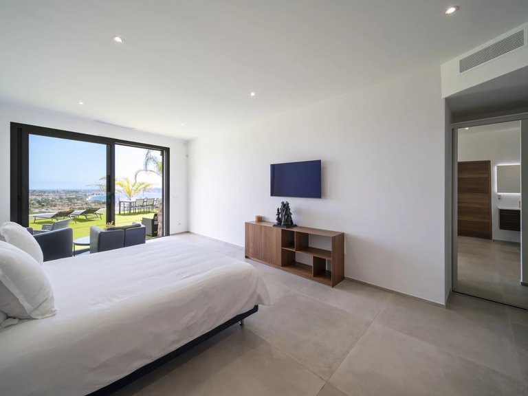 Villa for Sale in Vallauris, Antibes Area 18