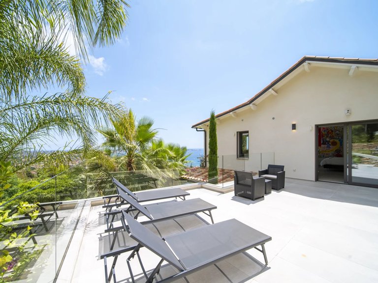 Villa for Sale in Vallauris, Antibes Area 6