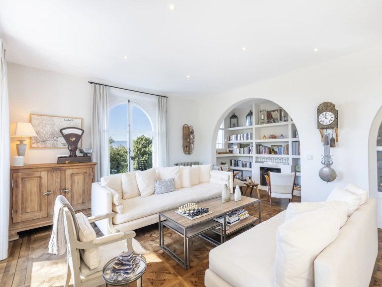 Villa for Sale in Le Cannet, Cannes Area 11