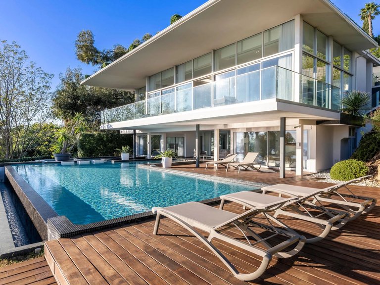 Villa for Sale in Cannes, Cannes Area 1