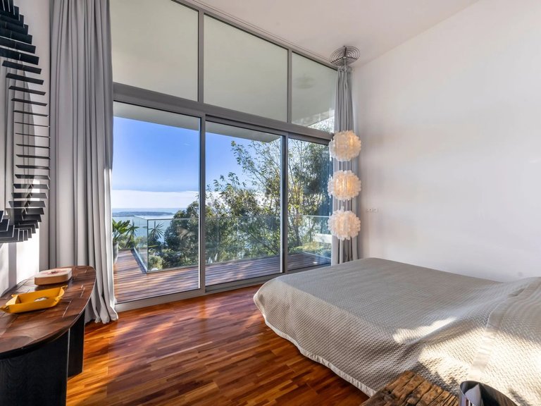 Villa for Sale in Cannes, Cannes Area 16