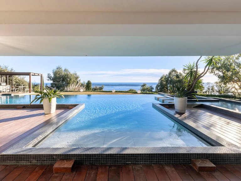 Villa for Sale in Cannes, Cannes Area 19