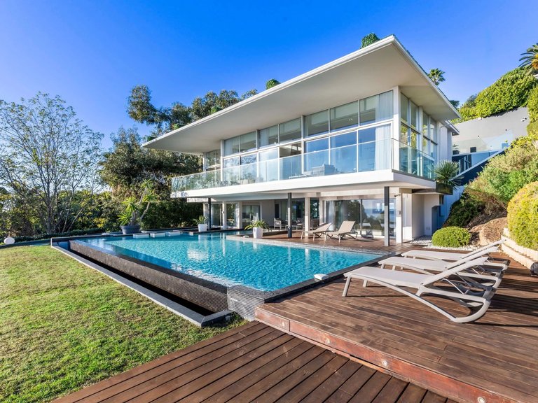 Villa for Sale in Cannes, Cannes Area 3