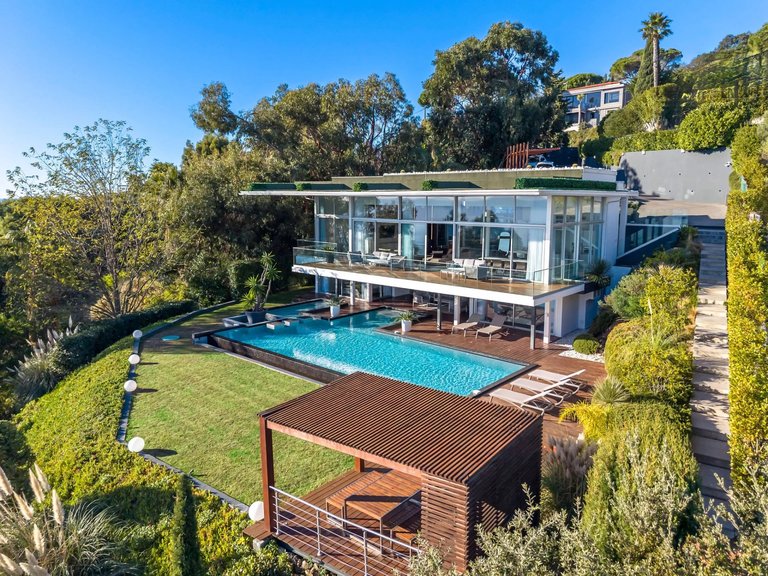 Villa for Sale in Cannes, Cannes Area 4