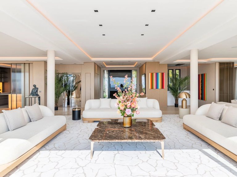 Villa for Sale in Cannes, Cannes Area 7