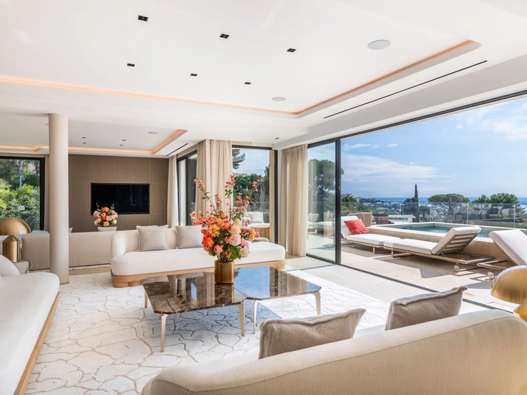 Villa for Sale in Cannes, Cannes Area 9