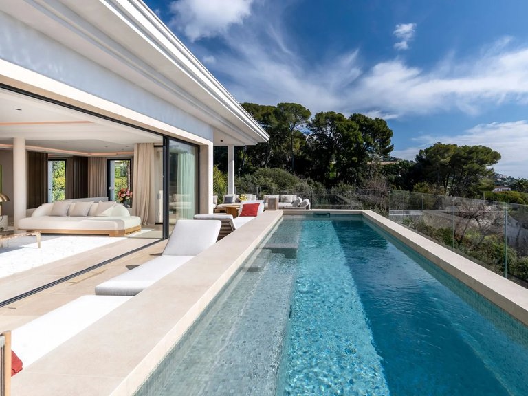 Villa for Sale in Cannes, Cannes Area 17