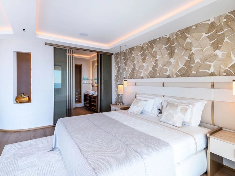 Villa for Sale in Cannes, Cannes Area 20