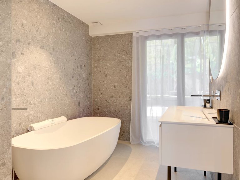Villa for Sale in Cannes, Cannes Area 11