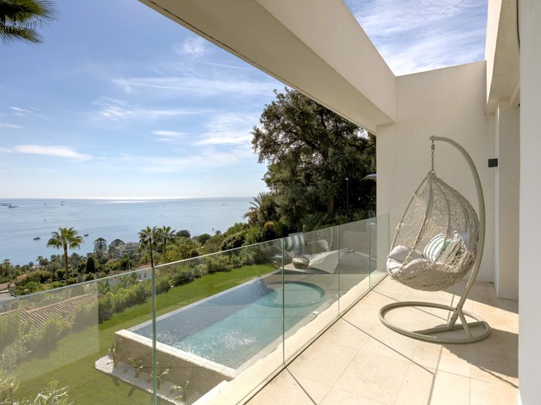 Villa for Sale in Cannes, Cannes Area 18
