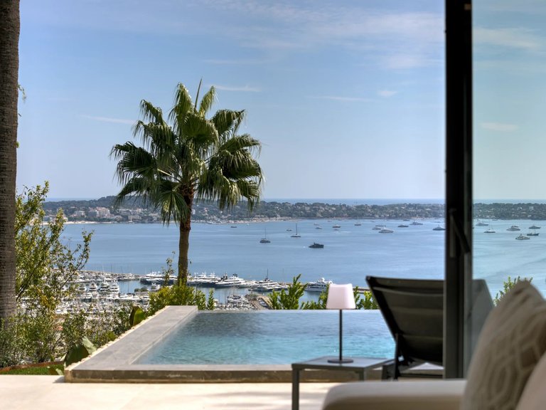 Villa for Sale in Cannes, Cannes Area 3