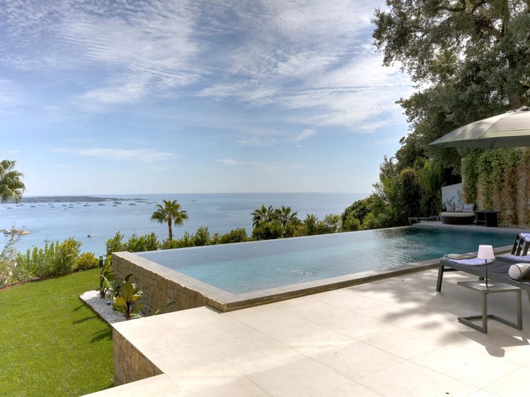 Villa for Sale in Cannes, Cannes Area 6