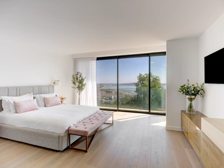 Villa for Sale in Cannes, Cannes Area 10