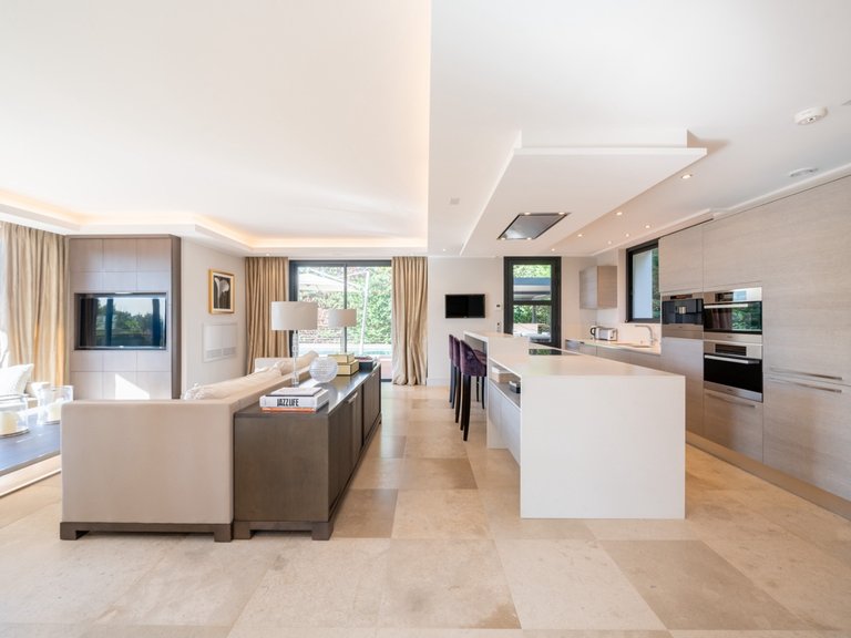 Villa for Sale in Cap D Antibes, Antibes Area 6