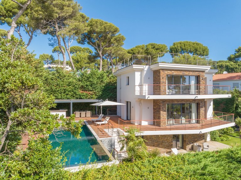 Villa for Sale in Cap D Antibes, Antibes Area 3