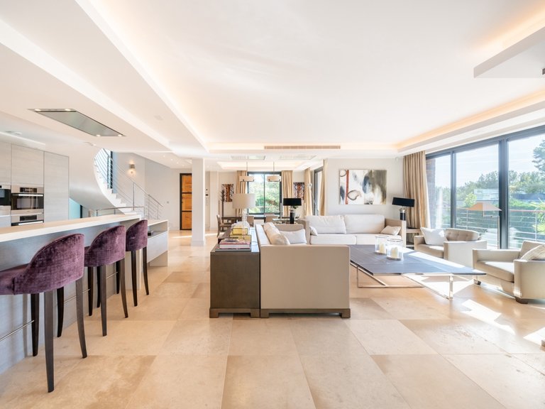 Villa for Sale in Cap D Antibes, Antibes Area 8