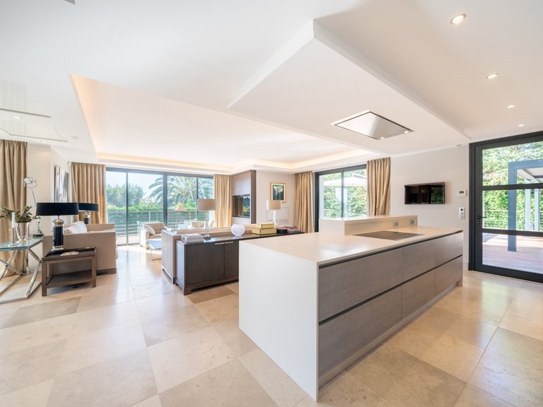 Villa for Sale in Cap D Antibes, Antibes Area 9
