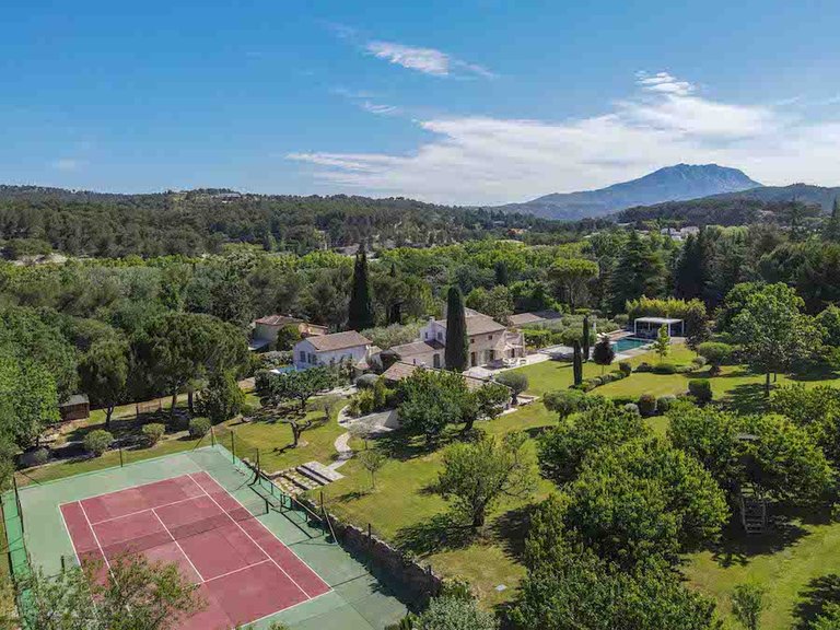 Villa for Sale in Aix En Provence, Aix En Provence Area 2