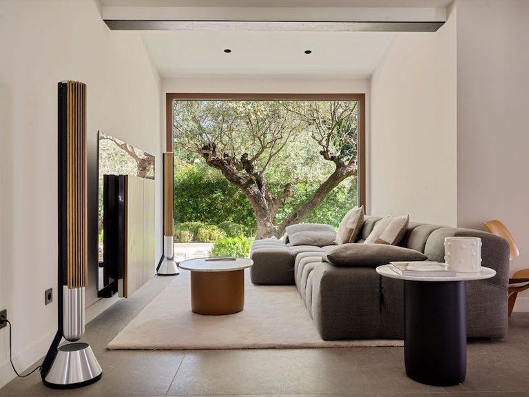 Villa for Sale in Aix En Provence, Aix En Provence Area 17