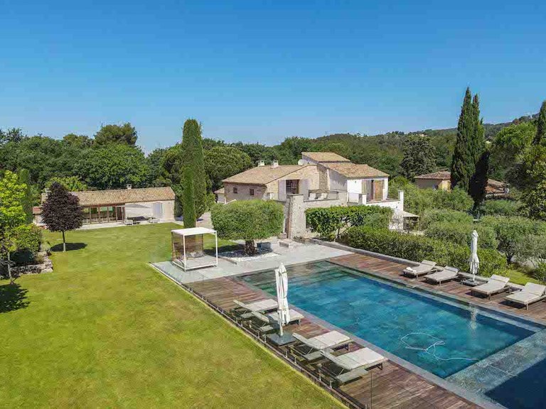 Villa for Sale in Aix En Provence, Aix En Provence Area 13