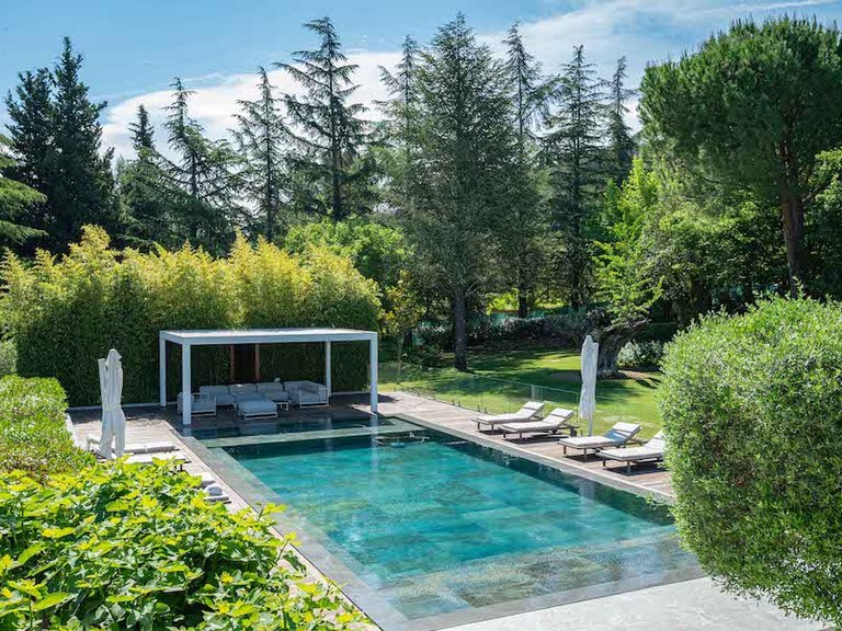 Villa for Sale in Aix En Provence, Aix En Provence Area 4