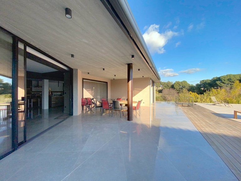 Villa for Sale in La Cadiere D Azur, Provence Coast (cassis To Cavalaire) 2