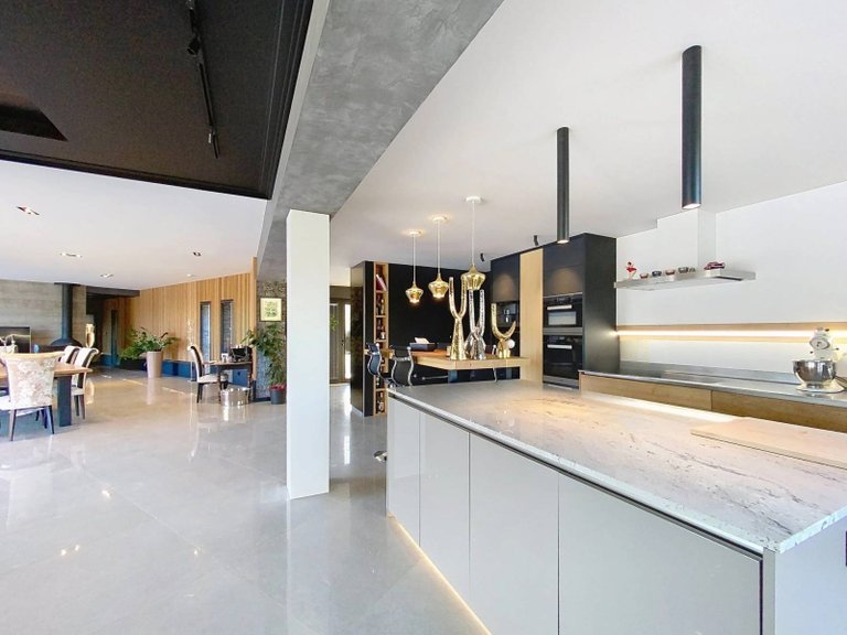 Villa for Sale in La Cadiere D Azur, Provence Coast (cassis To Cavalaire) 3
