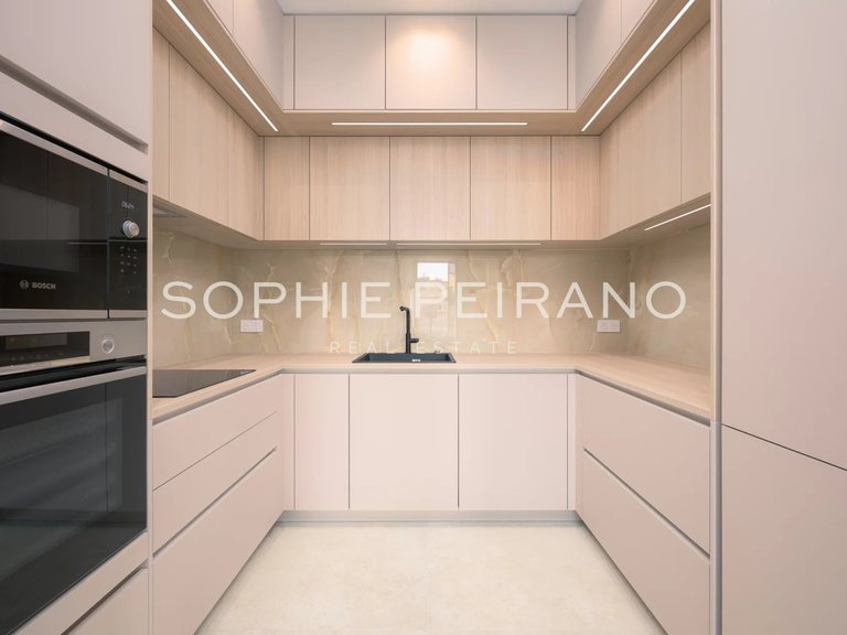 Apartment for Sale in Cannes, Cannes Area 14