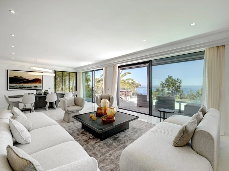 Villa for Sale in Cannes, Cannes Area 4