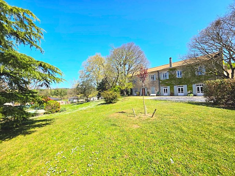 Villa for Sale in Montelimar, Avignon And North Provence 6
