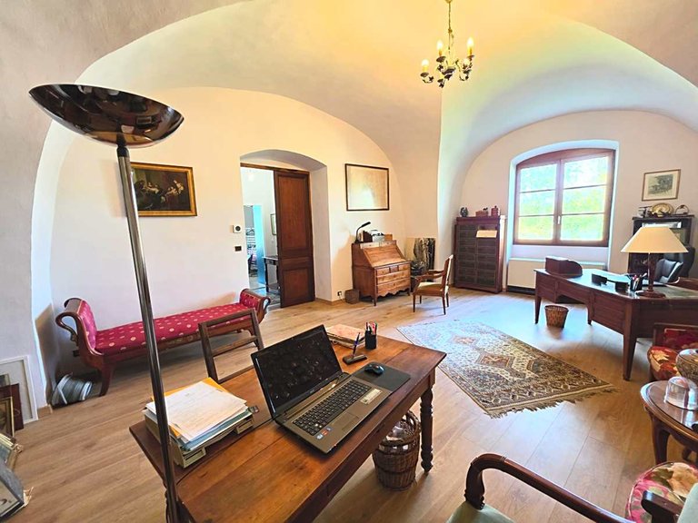 Villa for Sale in Montelimar, Avignon And North Provence 15