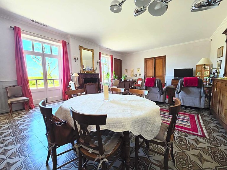 Villa for Sale in Montelimar, Avignon And North Provence 10